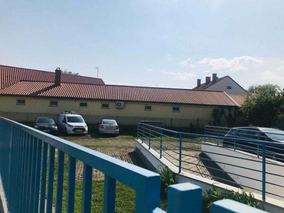 Tamara Apartman Lägenhet Hajdúszoboszló Exteriör bild